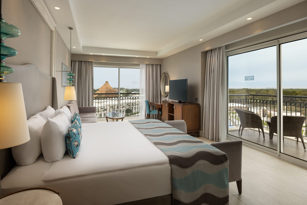Corner Suite