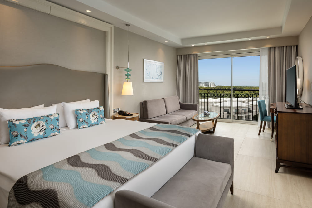 Corner Suite