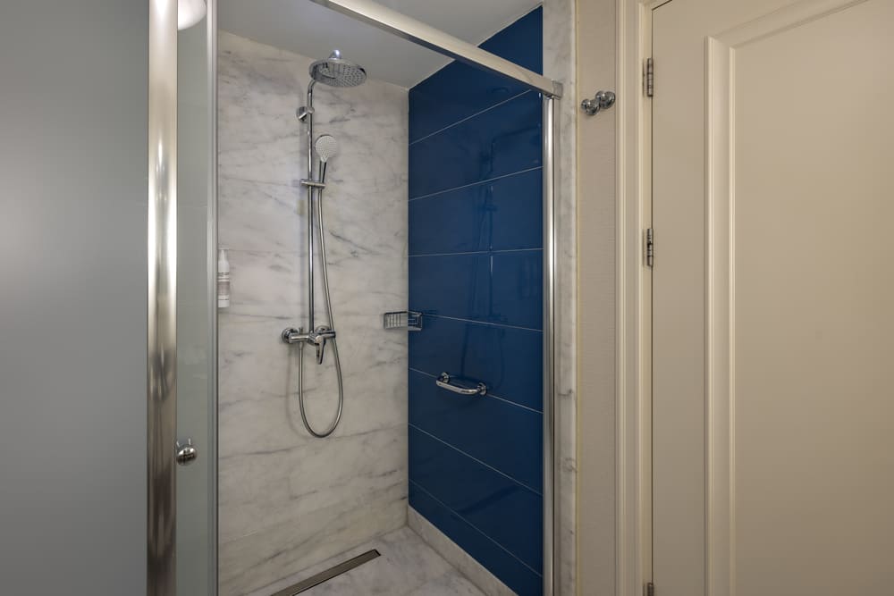 Corner Suite