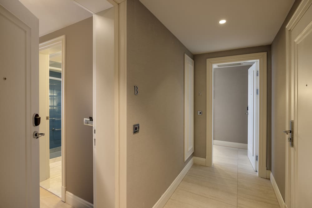 Corner Suite