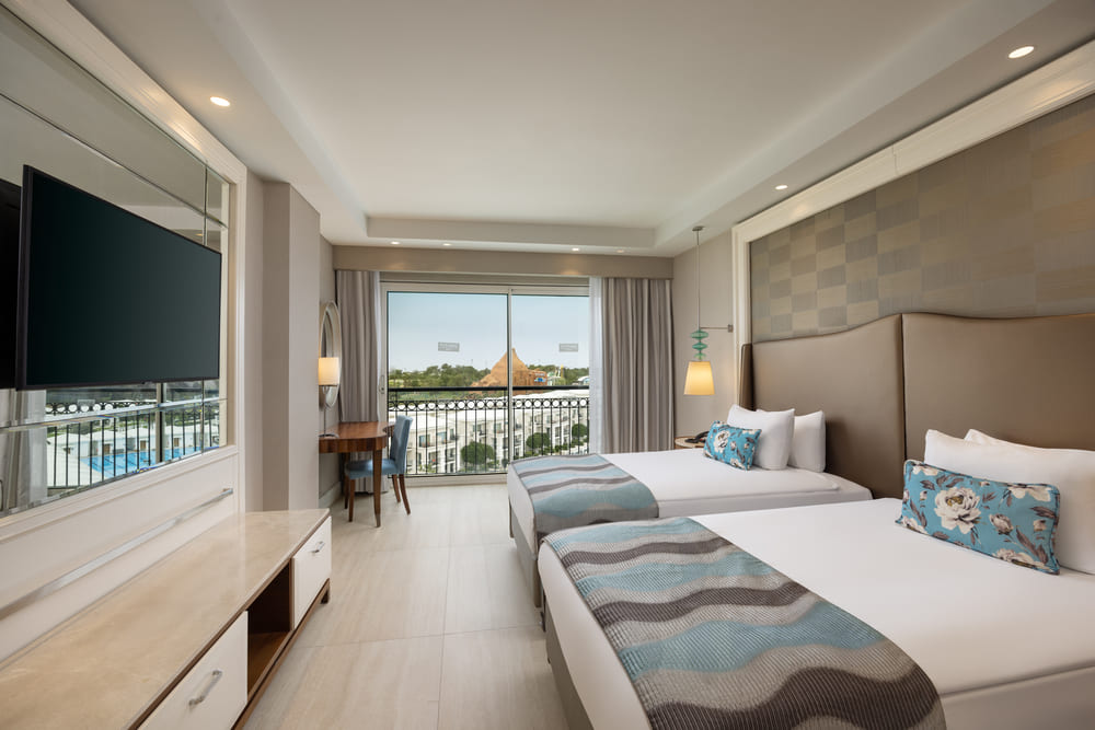 Corner Suite